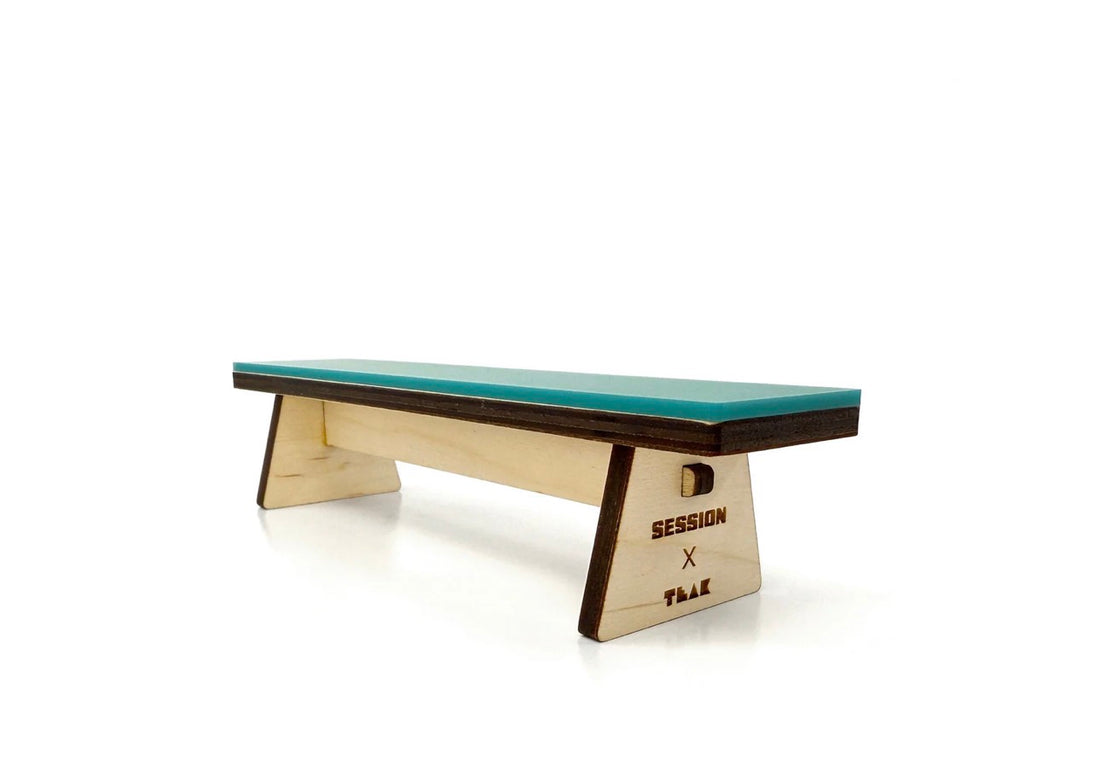Teak tuning The Bench. Wooden fingerboard obstacle with acrylic surface - Krudco. Skateshop