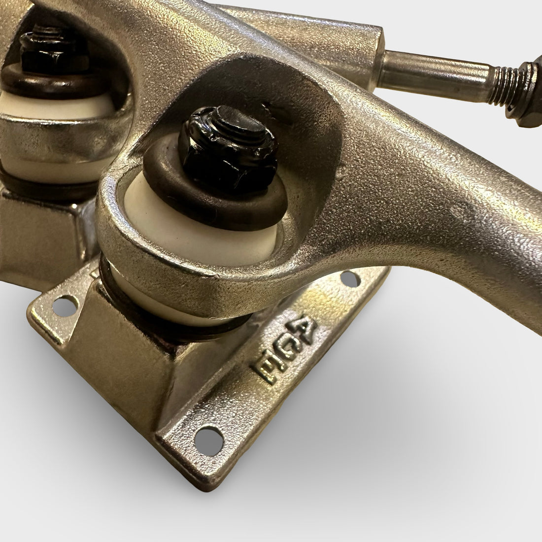 Ace Low Classic Truck - Krudco. Skateshop