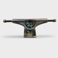 Venture 5.6 V-Forged Truck (2) - Krudco. Skateshop