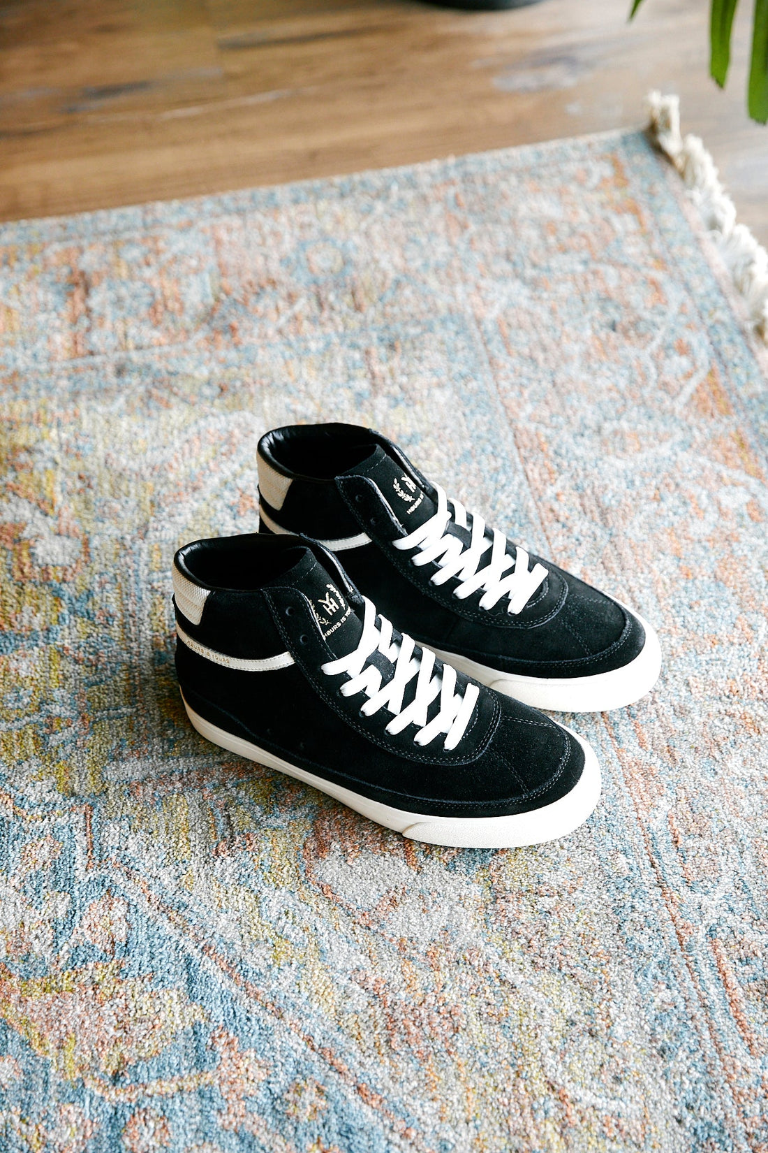 HOURS IS YOURS NORTH Black Off White - Krudco. Skateshop