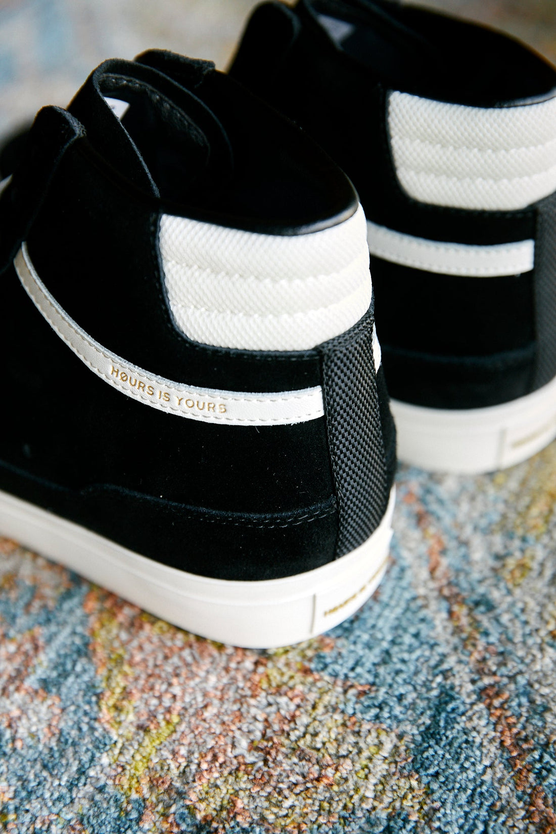 HOURS IS YOURS NORTH Black Off White - Krudco. Skateshop