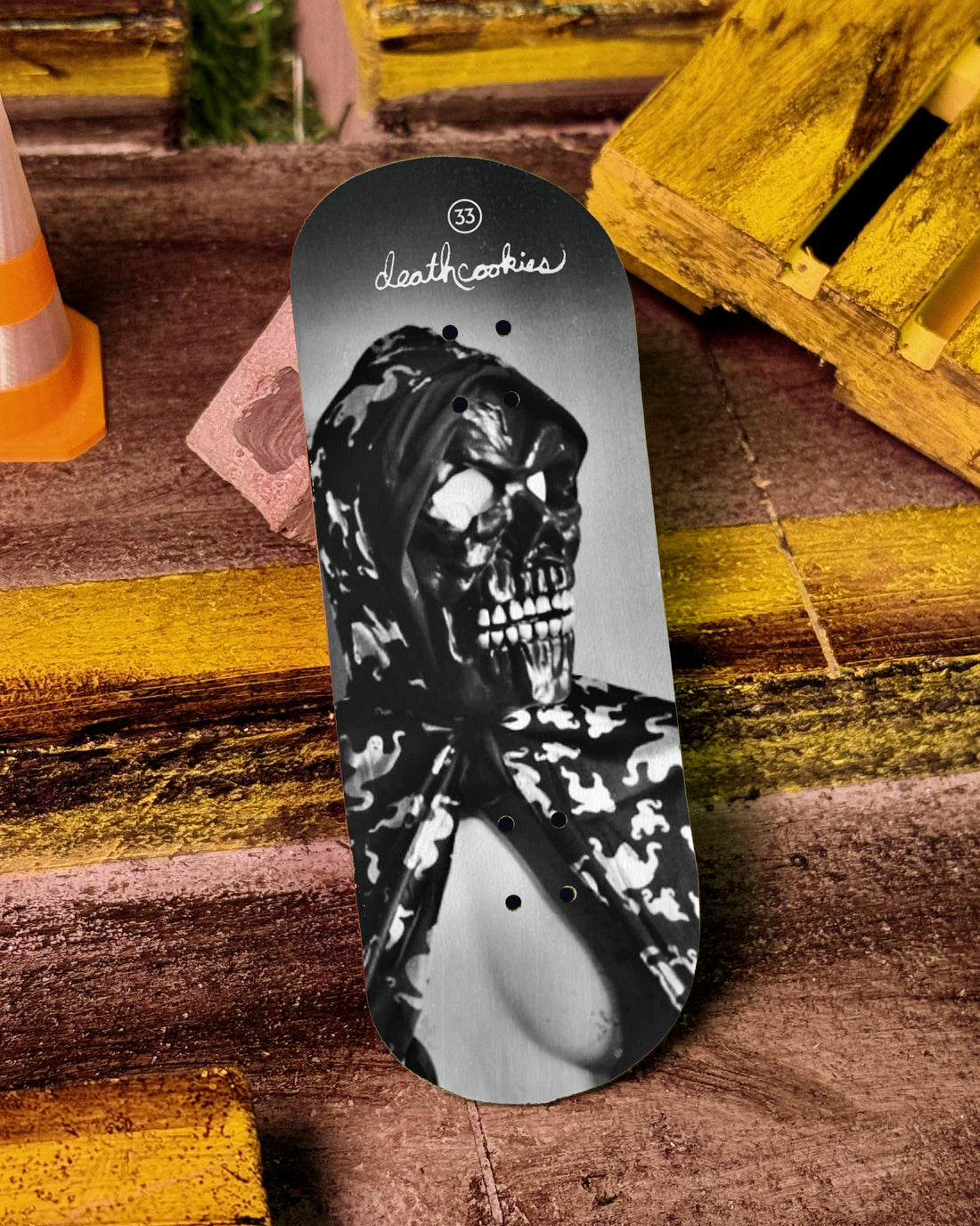 The Deck - Mannequin Skull
