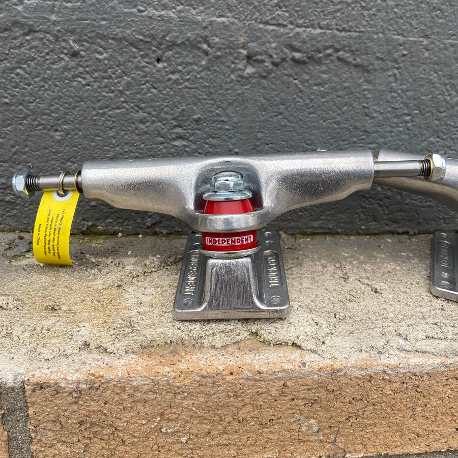 Independent Stage 4 Trucks (Set oF 2) - Krudco. Skateshop